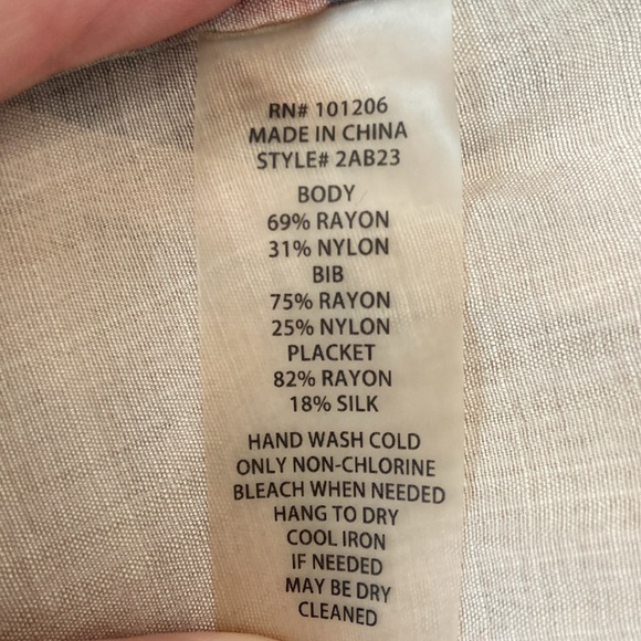 Gorgeous blouse from Soft Surrounding! Floral print, long sleeves, size XS. - Picture 5 of 11